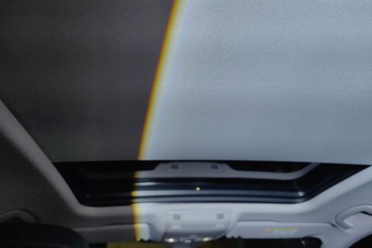 Used Volkswagen Magotan 2025 Revised Version Zhongxiang Edition 330TSI DSG Luxury Trim Headliner