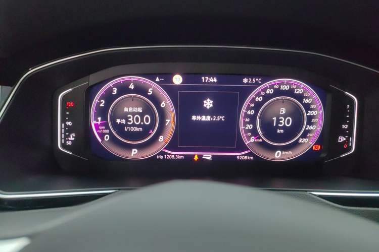 Used Volkswagen Magotan 2025 Zhongxiang Version 330TSI DSG Luxury Edition Instrument Cluster