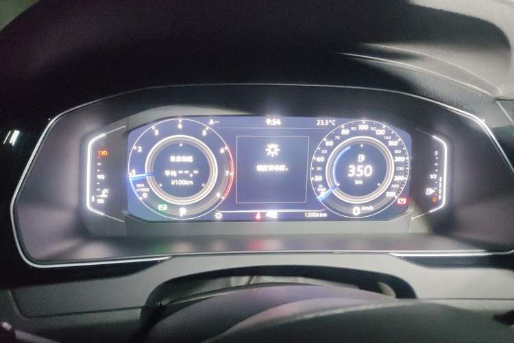 Used Volkswagen Magotan 2025 Zhongxiang Version 330TSI DSG Luxury Edition Instrument Cluster
