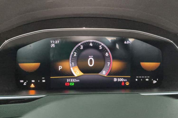 Used Volkswagen Magotan 2025 Zhongxiang Version 280TSI DSG Comfort Edition Instrument Cluster