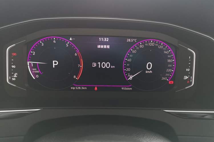 Used Volkswagen Magotan 2025 Revised Version Zhongxiang Edition 330TSI DSG Luxury Trim Instrument Cluster