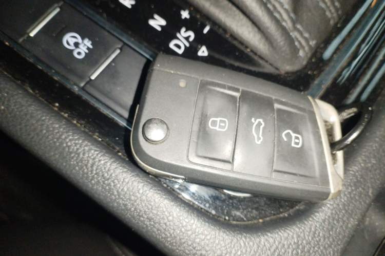 Used Volkswagen Magotan 2025 Zhongxiang Version 280TSI DSG Comfort Edition Interior 1