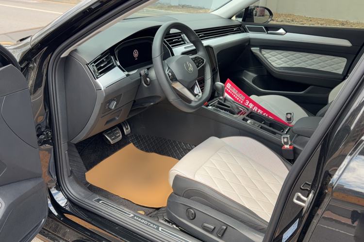Used Volkswagen Magotan 2025 Revised Version 2 Zhongxiang Edition 330TSI DSG Luxury Trim Interior 1