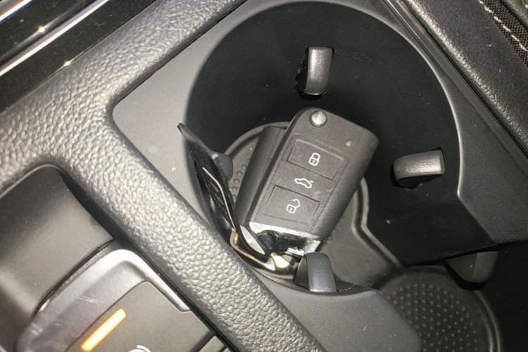 Used Volkswagen Magotan 2025 Zhongxiang Version 280TSI DSG Comfort Edition Interior 1