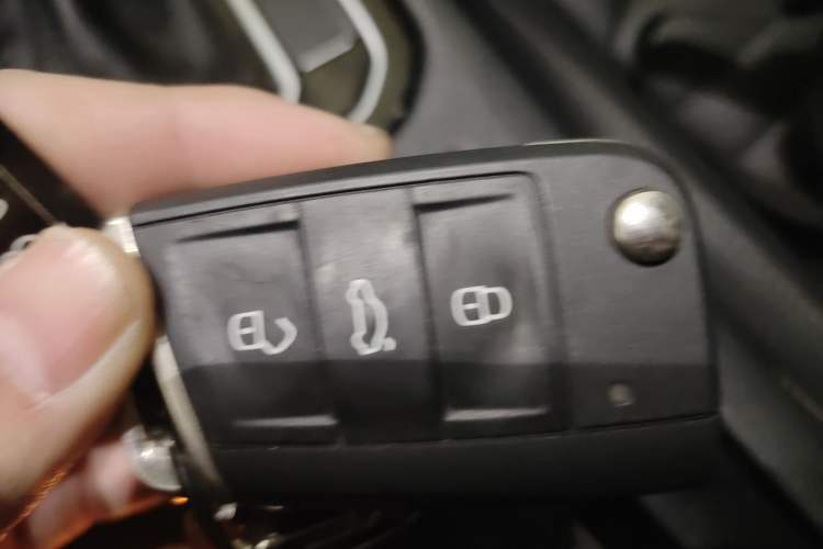 Used Volkswagen Magotan 2025 Zhongxiang Version 280TSI DSG Comfort Edition Interior 1