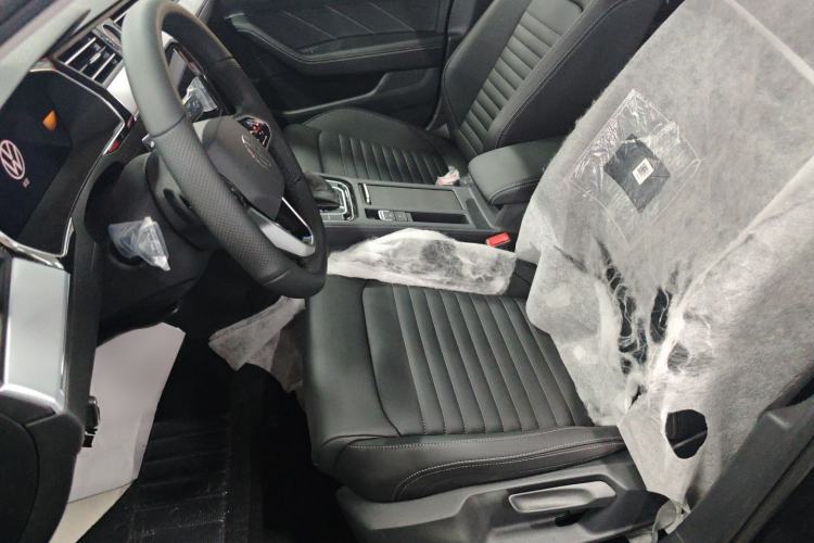 Used Volkswagen Magotan 2025 Zhongxiang Version 280TSI DSG Comfort Edition Interior 1