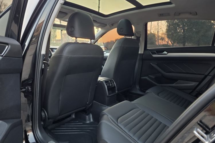 Used Volkswagen Magotan 2025 Zhongxiang Version 280TSI DSG Comfort Edition Interior 2