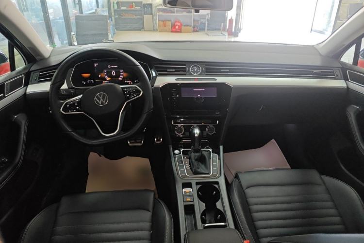 Used Volkswagen Magotan 2025 Zhongxiang Version 280TSI DSG Comfort Edition Interior 2