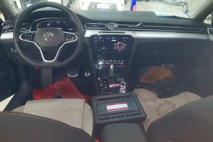 Used Volkswagen Magotan 2025 Zhongxiang Version 330TSI DSG Luxury Edition Interior 2