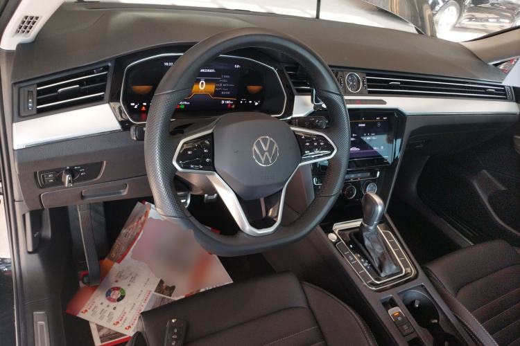 Used Volkswagen Magotan 2025 Zhongxiang Version 280TSI DSG Comfort Edition Interior 2