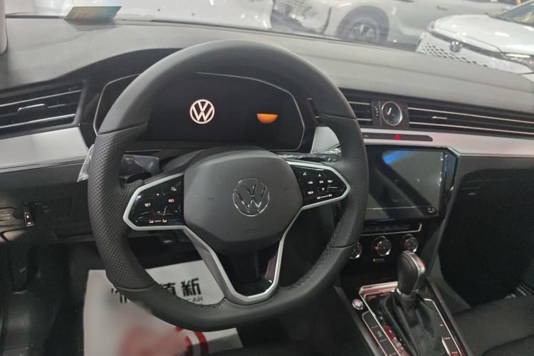 Used Volkswagen Magotan 2025 Zhongxiang Version 280TSI DSG Comfort Edition Interior 2