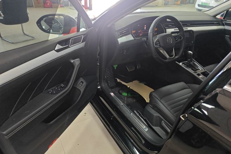 Used Volkswagen Magotan 2025 Zhongxiang Version 280TSI DSG Comfort Edition Interior 3