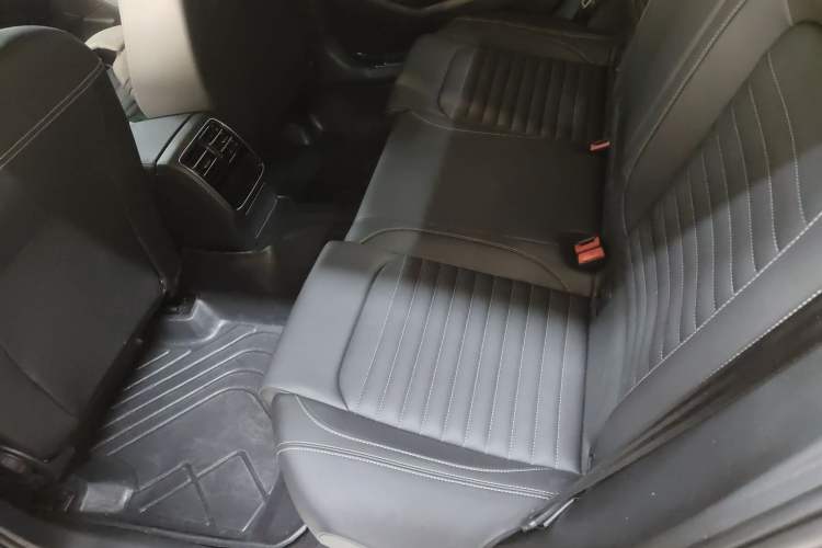 Used Volkswagen Magotan 2025 Zhongxiang Version 280TSI DSG Comfort Edition Interior 4