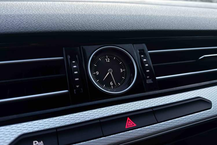 Used Volkswagen Magotan 2025 Revised Version Zhongxiang Edition 330TSI DSG Luxury Trim Interior 7
