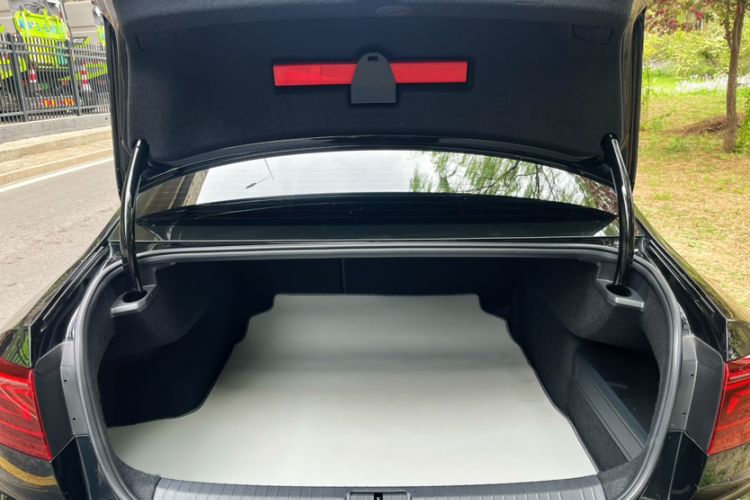 Used Volkswagen Magotan 2025 Revised Version 2 Zhongxiang Edition 330TSI DSG Luxury Trim Interior 8