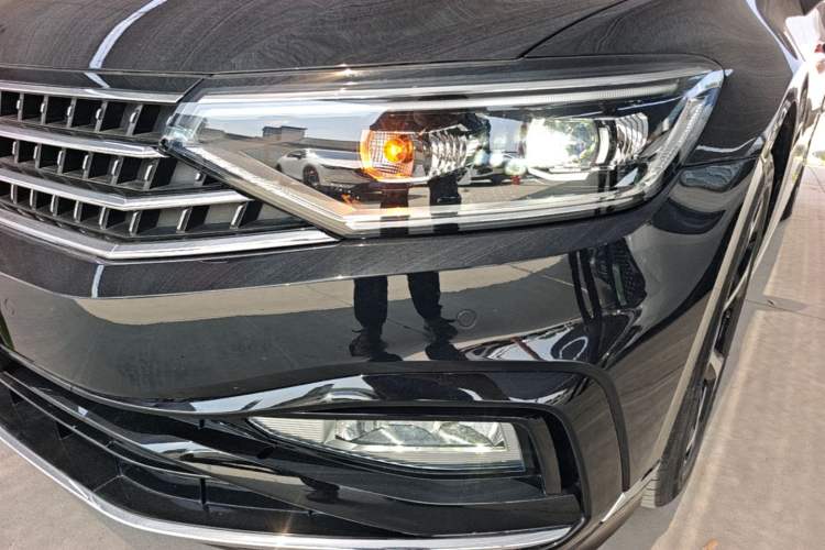 Used Volkswagen Magotan 2025 Zhongxiang Model 280TSI DSG Luxury Version Left Front Headlight