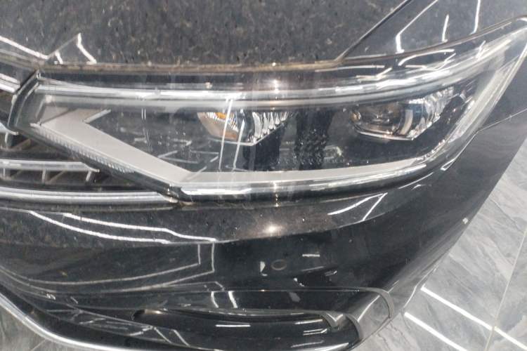 Used Volkswagen Magotan 2025 Zhongxiang Version 280TSI DSG Comfort Edition Left Front Headlight
