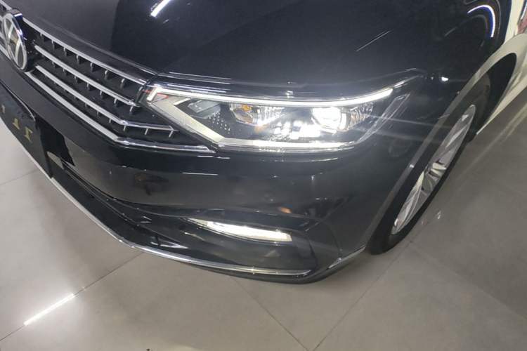 Used Volkswagen Magotan 2025 Zhongxiang Version 280TSI DSG Comfort Edition Left Front Headlight