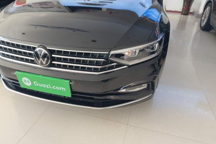 Used Volkswagen Magotan 2025 Revised Version Zhongxiang Edition 330TSI DSG Luxury Trim Left Front Headlight