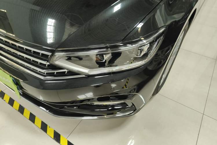 Used Volkswagen Magotan 2025 Zhongxiang Version 280TSI DSG Comfort Edition Left Front Headlight