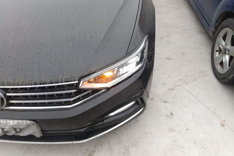 Used Volkswagen Magotan 2025 Zhongxiang Version 280TSI DSG Comfort Edition Left Front Headlight