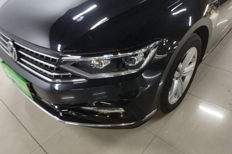 Used Volkswagen Magotan 2025 Zhongxiang Version 280TSI DSG Comfort Edition Left Front Headlight