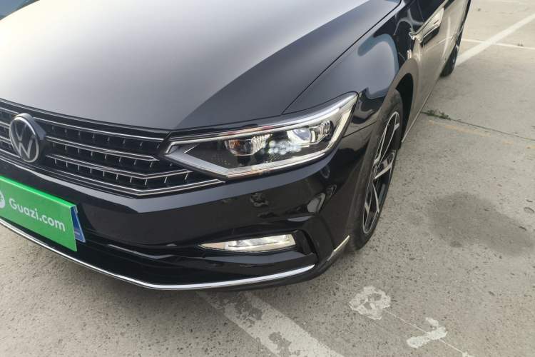Used Volkswagen Magotan 2025 Zhongxiang Version 330TSI DSG Luxury Edition Left Front Headlight