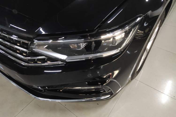 Used Volkswagen Magotan 2025 Zhongxiang Version 280TSI DSG Comfort Edition Left Front Headlight