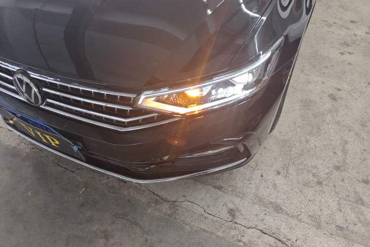Used Volkswagen Magotan 2025 Zhongxiang Version 280TSI DSG Comfort Edition Left Front Headlight