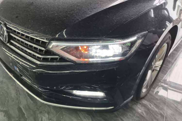 Used Volkswagen Magotan 2025 Zhongxiang Version 280TSI DSG Comfort Edition Left Front Headlight
