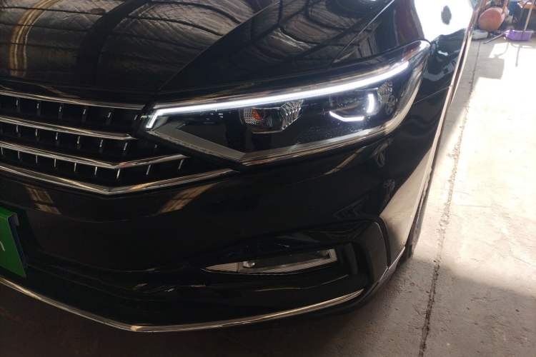 Used Volkswagen Magotan 2025 Zhongxiang Version 280TSI DSG Comfort Edition Left Front Headlight