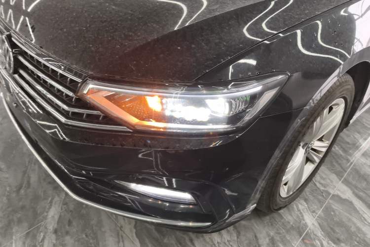 Used Volkswagen Magotan 2025 Zhongxiang Version 280TSI DSG Comfort Edition Left Front Headlight