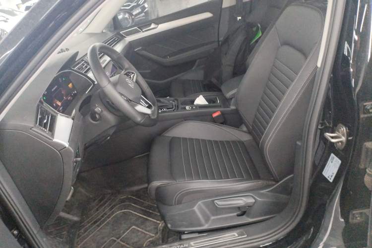 Used Volkswagen Magotan 2025 Zhongxiang Version 280TSI DSG Comfort Edition Left Front Seat