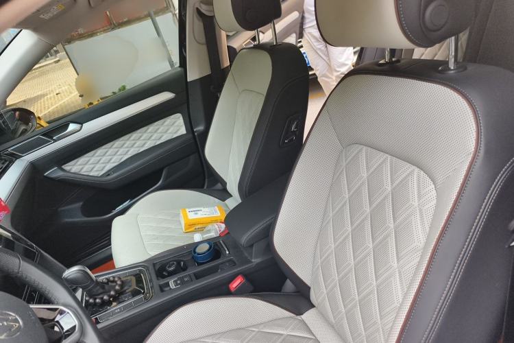 Used Volkswagen Magotan 2025 Revised Version 2 Zhongxiang Edition 330TSI DSG Luxury Trim Left Front Seat