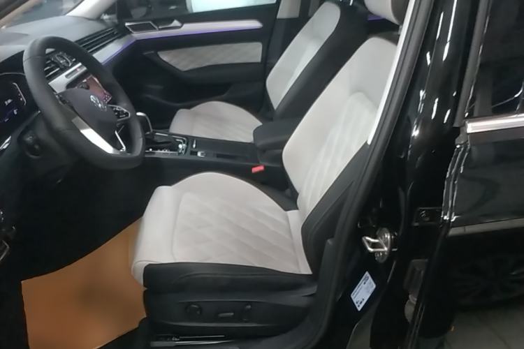 Used Volkswagen Magotan 2025 Revised Version Zhongxiang Edition 330TSI DSG Luxury Trim Left Front Seat