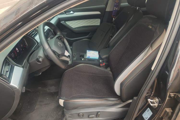 Used Volkswagen Magotan 2025 Zhongxiang Version 330TSI DSG Luxury Edition Left Front Seat