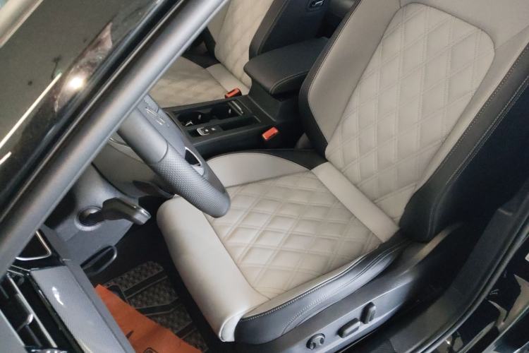 Used Volkswagen Magotan 2025 Revised Version Zhongxiang Edition 280TSI DSG Luxury Trim Left Front Seat