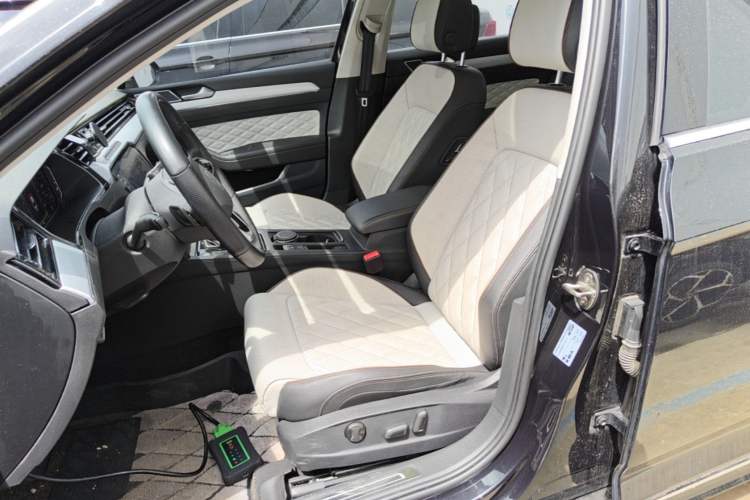 Used Volkswagen Magotan 2025 Zhongxiang Version 330TSI DSG Luxury Edition Left Front Seat