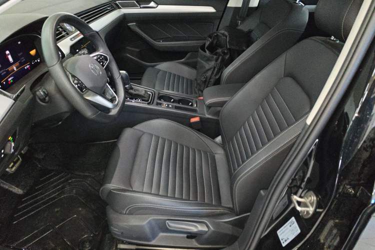 Used Volkswagen Magotan 2025 Zhongxiang Version 280TSI DSG Comfort Edition Left Front Seat