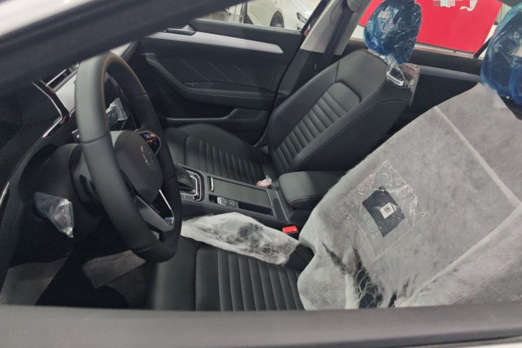 Used Volkswagen Magotan 2025 Zhongxiang Version 280TSI DSG Comfort Edition Left Front Seat