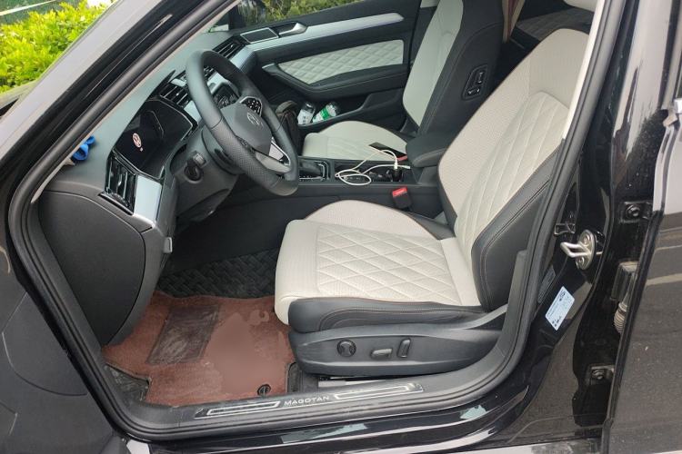 Used Volkswagen Magotan 2025 Zhongxiang Version 330TSI DSG Luxury Edition Left Front Seat