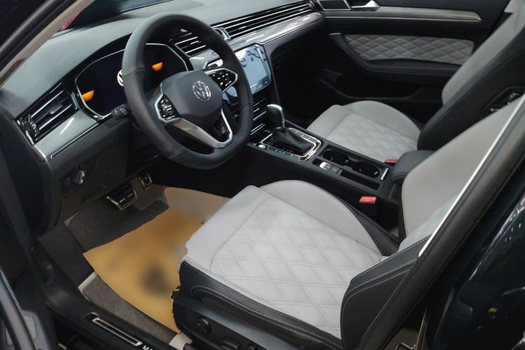 Used Volkswagen Magotan 2025 Zhongxiang Model 280TSI DSG Luxury Version Left Front Seat