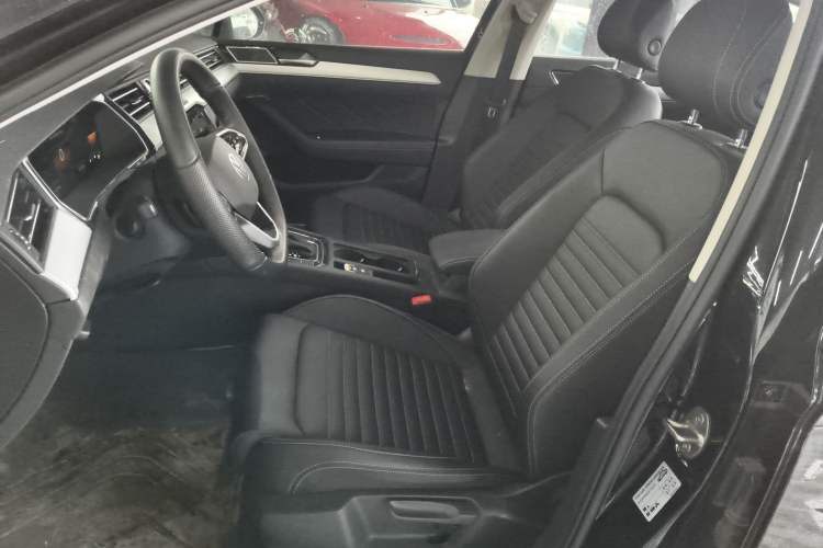 Used Volkswagen Magotan 2025 Zhongxiang Version 280TSI DSG Comfort Edition Left Front Seat