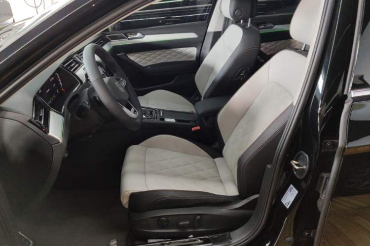Used Volkswagen Magotan 2025 Revised Version 2 Zhongxiang Edition 330TSI DSG Luxury Trim Left Front Seat