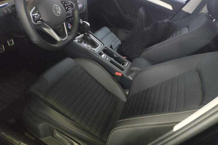 Used Volkswagen Magotan 2025 Zhongxiang Version 280TSI DSG Comfort Edition Left Front Seat
