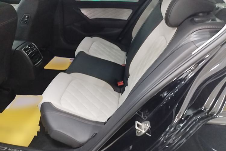 Used Volkswagen Magotan 2025 Zhongxiang Version 330TSI DSG Luxury Edition Left Rear Seat