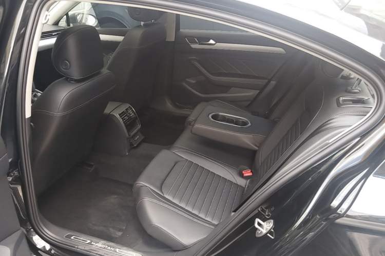 Used Volkswagen Magotan 2025 Zhongxiang Version 280TSI DSG Comfort Edition Left Rear Seat