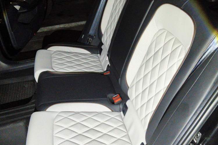 Used Volkswagen Magotan 2025 Revised Version Zhongxiang Edition 330TSI DSG Luxury Trim Left Rear Seat