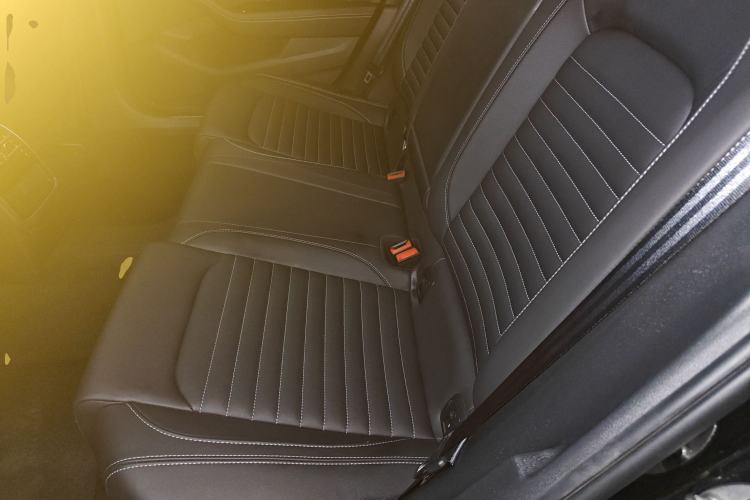 Used Volkswagen Magotan 2025 Zhongxiang Version 280TSI DSG Comfort Edition Left Rear Seat
