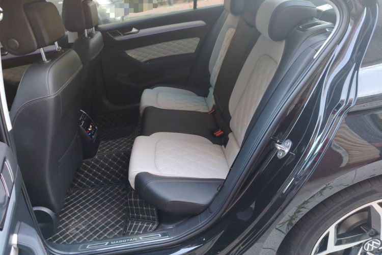 Used Volkswagen Magotan 2025 Zhongxiang Version 330TSI DSG Luxury Edition Left Rear Seat